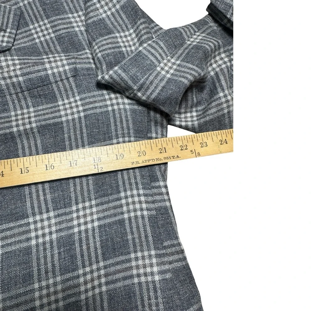 Brooks Brothers Gray and White Plaid Sport Coat